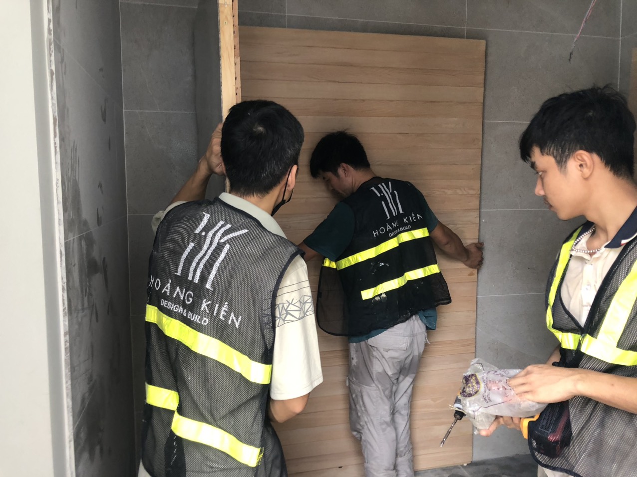so sánh xây nhà trọn gói và tự xây